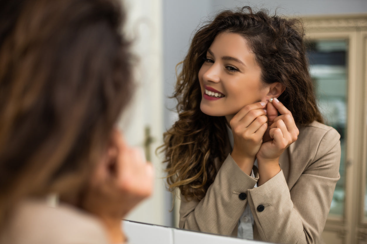 Choose earrings according to your face shape